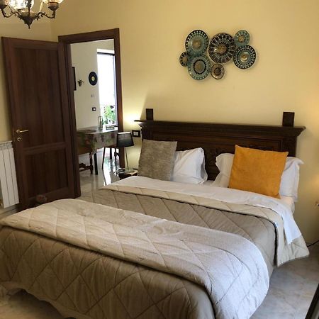 Di Padre In Figlio Bed & Breakfast Caserta Exterior photo